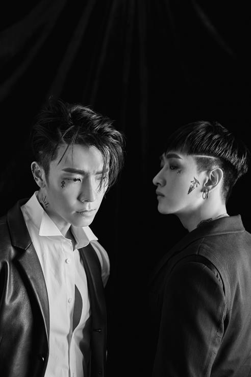 슈퍼주니어-D&E 티저 이미지가 공개됐다. SM엔터테인먼트 제공