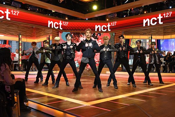 NCT 127이 ‘굿모닝 아메리카’ 스튜디오에서 멋진 무대를 선보이고 있다. SM엔터테인먼트 제공