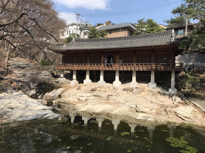 서울시 성북구 북한산 자락에 있는 성락원의 송석정 전경. 서울시는 23일부터 오는 6월 11일까지 한시적으로 성락원을 민간에 개방한다.서울시 제공