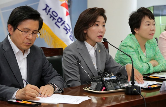 나경원 자유한국당 원내대표가 20일 오전 전북 김제시 신시도33센터에서 열린 현장최고위원회에 참석해 발언을 하고 있다. 뉴스1