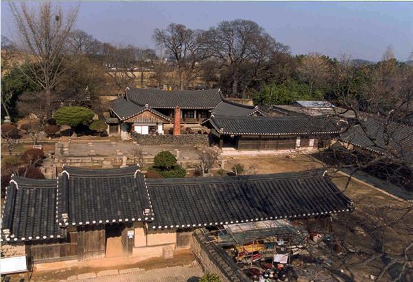 경북 경주시 교동에 있는 최부자댁 전경. 한국일보 자료사진