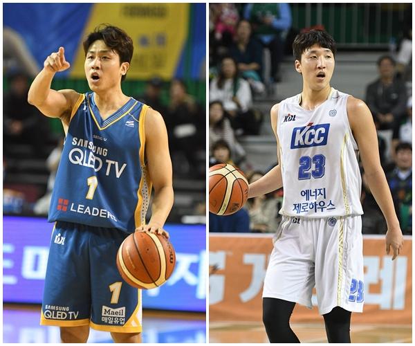 DB로 향하는 김태술(왼쪽)과 김민구. KBL 제공