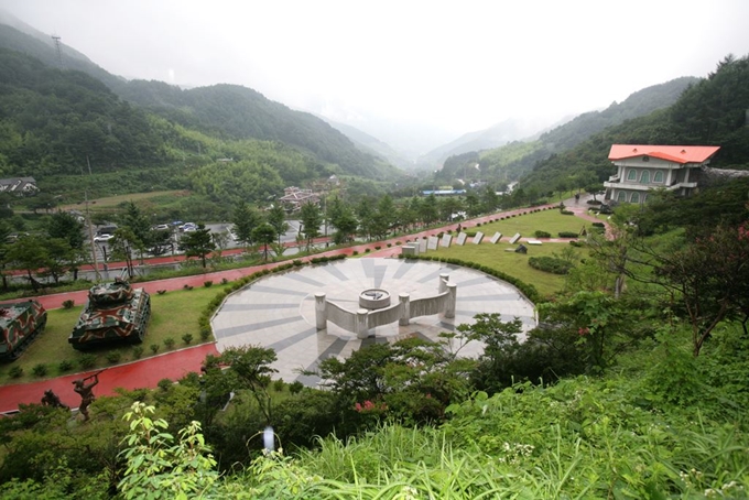 이달부터 무료 개관에 들어간 산청군 ‘지리산 빨치산 토벌 전시관’ 전경. 산청군 제공