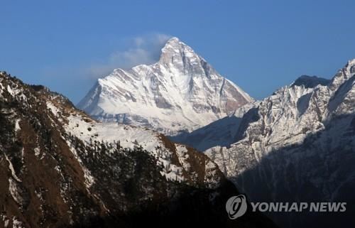 인도 측 히말라야산맥에서 두 번째 높은 난다 데비 이스트 봉우리. 로이터 연합뉴스