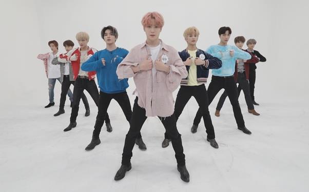 ‘주간아이돌’ NCT 127이 데뷔곡을 다시 선보인다. MBC에브리원 제공