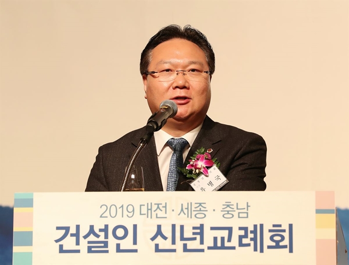 잦은 해외출장으로 구설수에 오른 유병국 충남도의회 의장. 유병국 의장 홈페이지 발췌.