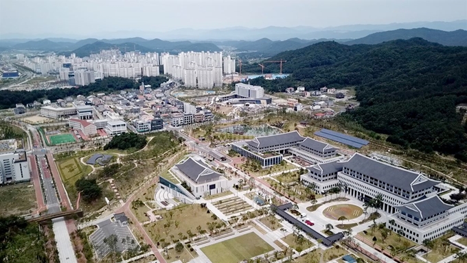 경북도청을 기준으로 본 신도시 전경. 경북도 제공