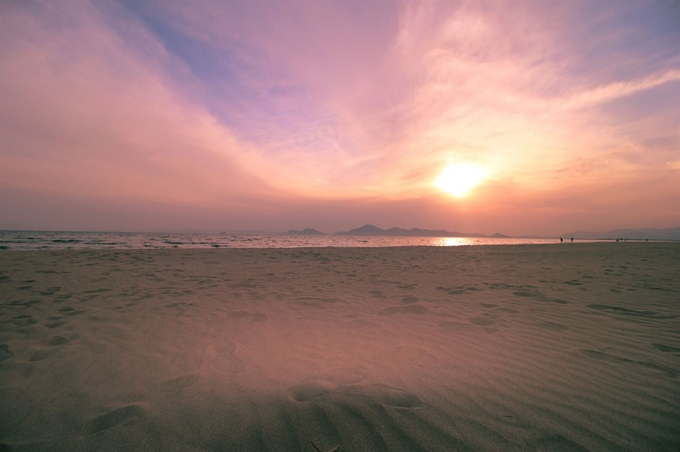 ‘2019 바다미술제’ 개최지 다대포해수욕장 모습. 부산비엔날레조직위원회 제공