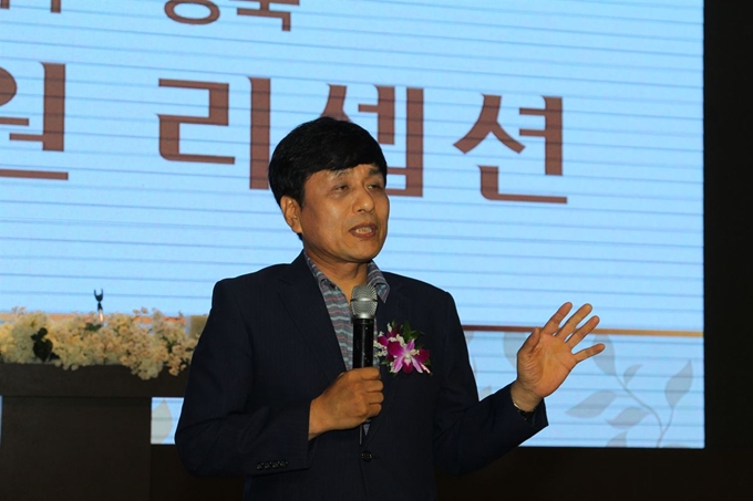 유명상 대구한국일보 대표가 미스 대구경북의 심사과정과 미스 대구와 경북이 추구하는 인재상에 대해 설명하고 있다. 김민규기자 whitekmg@hankookilbo.com