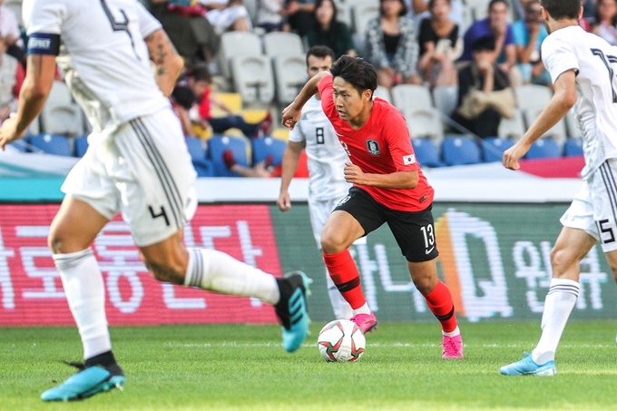 5일 오후(한국시간) 터키 이스탄불 파티흐 테림 스타디움에서 열린 축구 국가대표팀 평가전 한국과 조지아 경기에서 이강인이 드리블을 하고 있다. 이스탄불=뉴스1