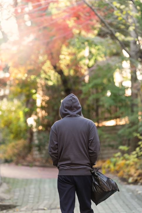 가을이 오면 일조량이 줄고, 기온마저 떨어지면서 계절성 우울증에 시달리는 사람이 늘어난다. 게티이미지뱅크