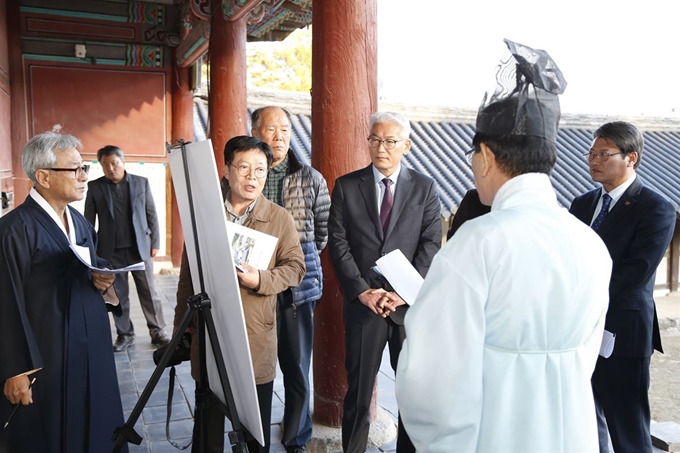 13일 상주향교에서 대성전 보물지정을 위한 문화재청 현장조사가 진행되고 있다. 상주시 제공