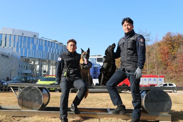 임무를 마치고 퇴역하는 서울 119 인명구조견. 서울시 소방재난본부 제공