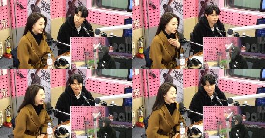 이시언이 SBS 파워FM ‘박선영의 씨네타운’에서 과거를 회상했다. 방송 캡처