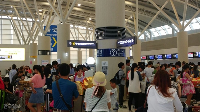 제주공항 국제선 터미널 전경. 한국일보 자료사진