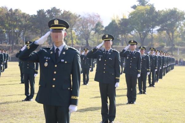 지난해 11월 육군부사관학교에서 신임 부사관 임관식을 거행하는 모습. 기사내용과는 관계없음. 육군 제공