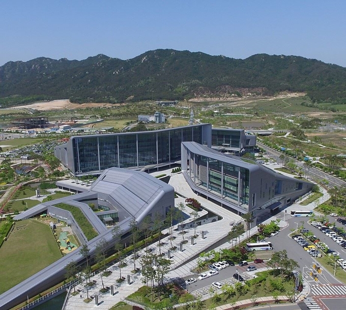 충남도청사 전경