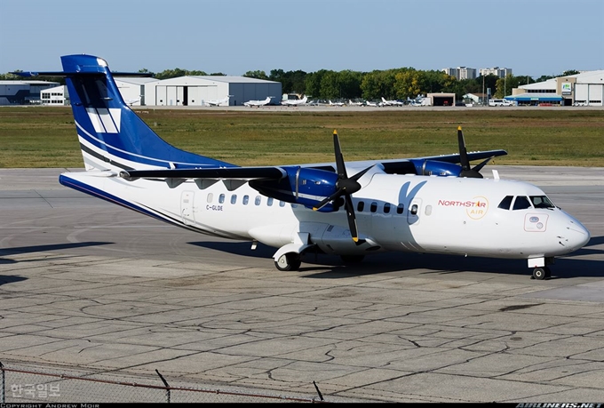 울릉공항에 적합한 것으로 알려진 50인승 소형 항공기 프랑스 ATR-42기. 한국일보 자료사진