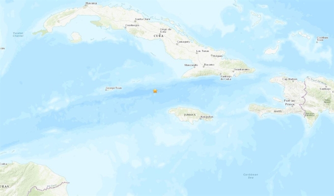 자메이카와 쿠바 해상에서 28일 규모 7.7의 지진이 발생했다. 진앙(사진 중앙의 별) 인근 자메이카와 쿠바, 케이맨 제도에는 쓰나미 경보가 발령됐다. USGS 홈페이지 캡처