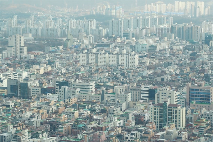 4일 오후 서울 시내 모습. 연합뉴스