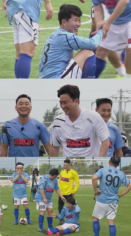 ‘뭉쳐야 찬다’ 김병현이 어쩌다FC 웃음 담당에 등극했다.JTBC 제공