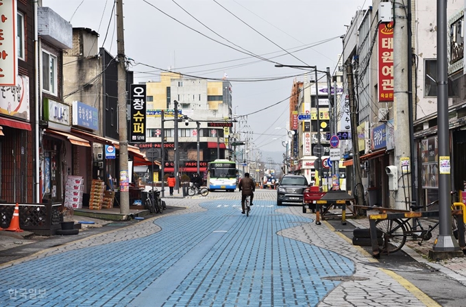 조치원역 앞 일방통행 도로. 한때 1번 국도였다.