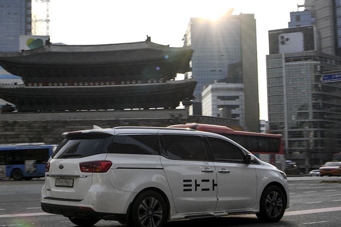 현재 운행 중인 타다 차량의 모습. 한국일보 자료사진.