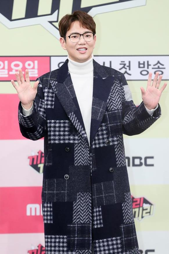 장성규가 입술 부상으로 '굿모닝FM' 생방송에 불참했다. 한국일보 자료사진