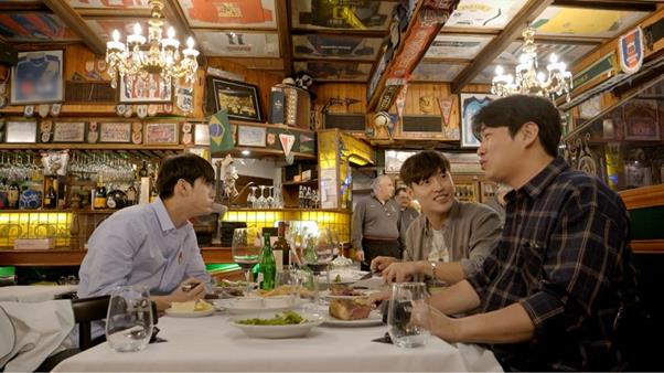 ‘트래블러’ 강하늘 안재홍이 연기력 대결을 펼친다.JTBC 제공