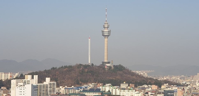 이랜드가 운영중인 대구 이월드 내에 83타워 전경. 이랜드그룹 제공