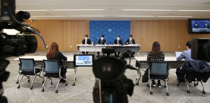 한국은행이 13일 임시 금융통화위원회 개최 여부를 논의하겠다고 밝혔다. 사진은 12일 서울 중구 한국은행에서 열린 통화신용정책보고서 설명회. 한국은행 제공