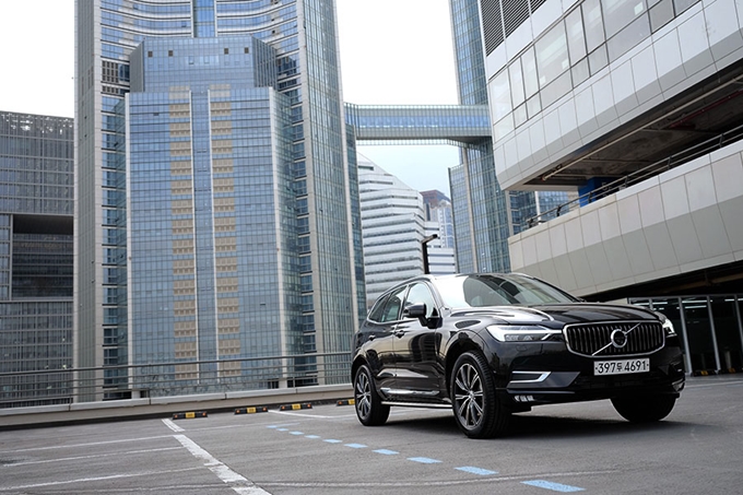 볼보 XC60 T6 인스크립션은 선택 받을 준비를 모두 마친 존재다.