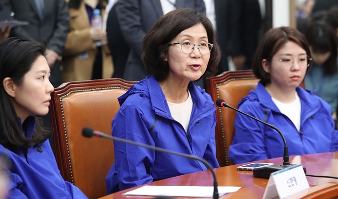 권인숙 한국여성정책연구원 원장이 26일 서울 여의도 국회에서 더불어시민당 비례후보들과 이해찬 더불어민주당 대표를 예방, 인사말을 하고 있다. 뉴시스