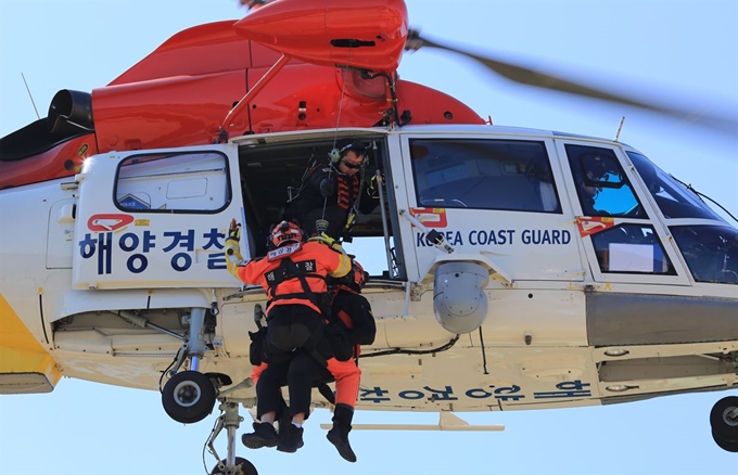 해양경찰 현장구조 합동훈련. 연합뉴스