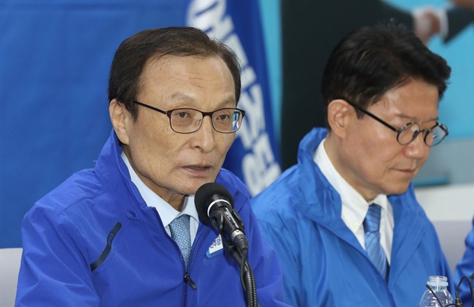 6일 오전 부산 연제구 더불어민주당 부산시당에서 열린 더불어민주당, 더불어시민당 합동 선거대책위원회에 참석한 이해찬 더불어민주당 당대표가 발언을 하고 있다. 부산=뉴스1