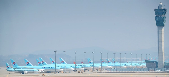 인천국제공항 주기장에 대한항공 여객기들이 멈춰서 있다. 연합뉴스