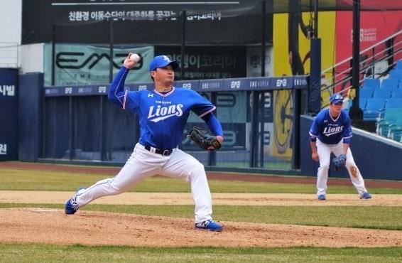 오승환이 지난 11일 대구 삼성라이온즈파크에 열린 청백전에 등판해 투구 하고 있다. 삼성라이온즈 제공