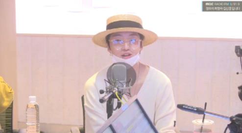 강승윤이 MBC FM4U ‘정오의 희망곡 김신영입니다’에서 입담을 뽐냈다. 방송 캡처