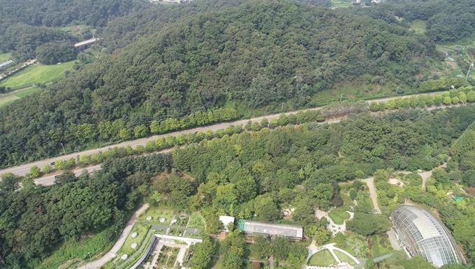 지난해 5,000명 가까운 사람이 기획부동산에 의해 피해를 입은 성남시 상적동 임야. 경기도 제공