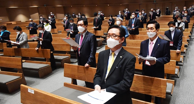 지난 12일 2020 부활절 연합예배가 경기 수원시 새문안교회에서 열리고 있다. 사진공동취재단