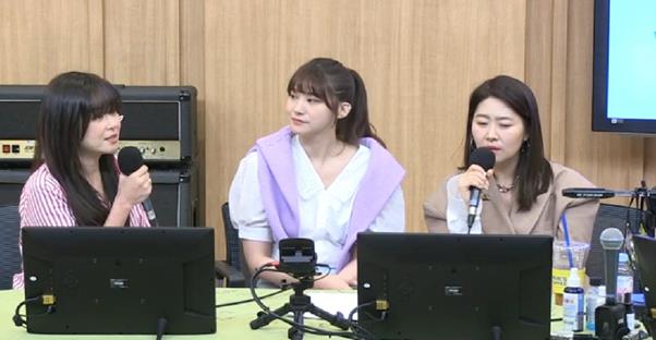 (왼쪽부터 차례로)최강희 유인영 김지영이 SBS 파워FM ‘두시탈출 컬투쇼’에서 입담을 뽐냈다. 보이는 라디오 캡처