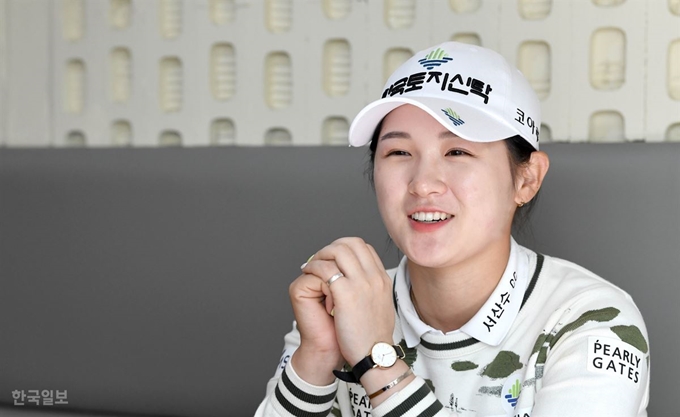 KLPGA 투어 2년차를 맞는 박현경이 지난달 29일 서울 서초구 갤럭시아골프클럽에서 인터뷰를 하고 있다. 서재훈 기자