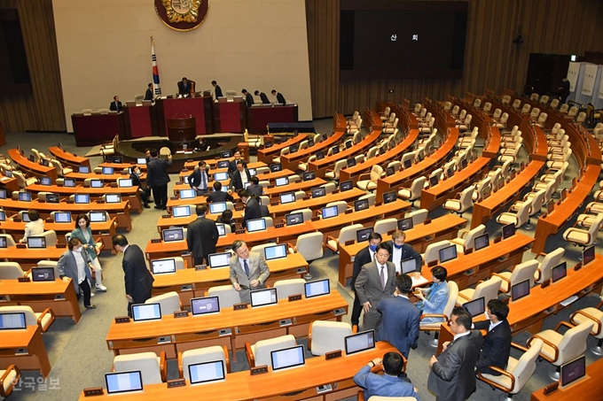 8일 국회 본회의장 모습. 오대근기자