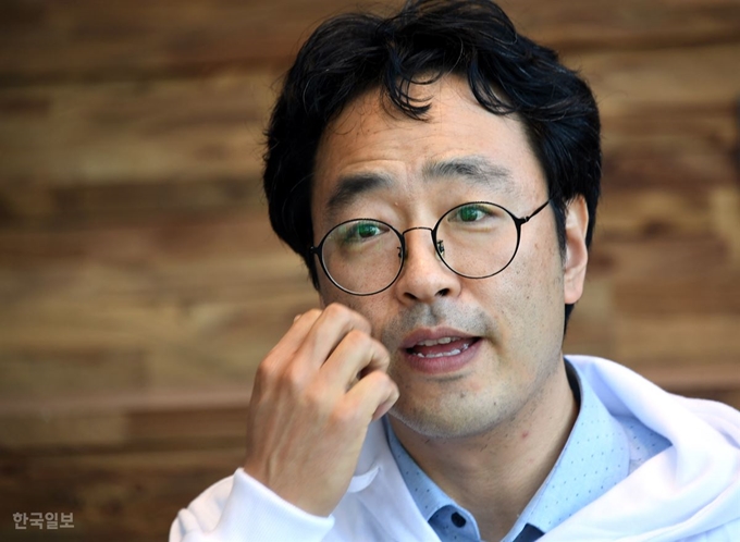 이의헌 사단법인 '점프' 대표는 "점프가 아무리 좋은 모델을 갖고 있더라도 사회공헌 활동을 하는 기업과 장학사업을 하는 장학재단이 없었으면 성장하기 힘들었을 것"이라며 "힘 있는 자리에 좋은 사람들이 있어야 세상이 바뀐다"고 말했다. 고영권 기자