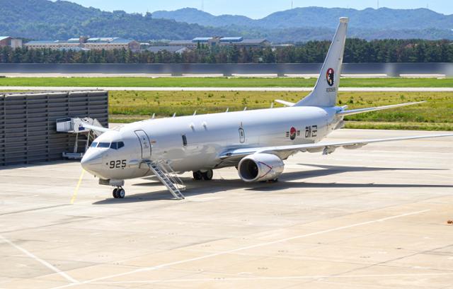 해군, '잠수함 킬러' 신형 해상초계기 P-8A 포세이돈 작전운용 시작 | 한국일보