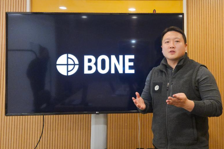 미국도 주목한 한국 피지컬 AI 스타트업 '본'... "한국의 안두릴 만들겠... - 뉴스 썸네일 이미지