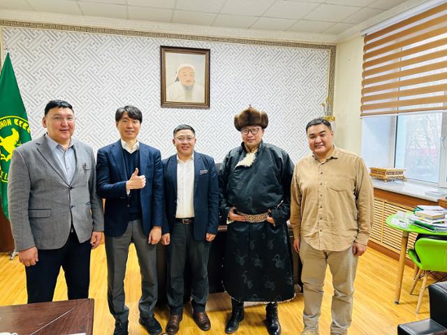 데이터센터 폐열 회수해 농업 활용... 몽골서 실증 - 뉴스 썸네일 이미지