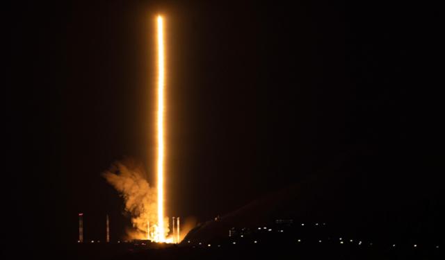 내년 6번째 발사할 누리호에 SK하이닉스, LG전자 제품 태운다 - 뉴스 썸네일 이미지