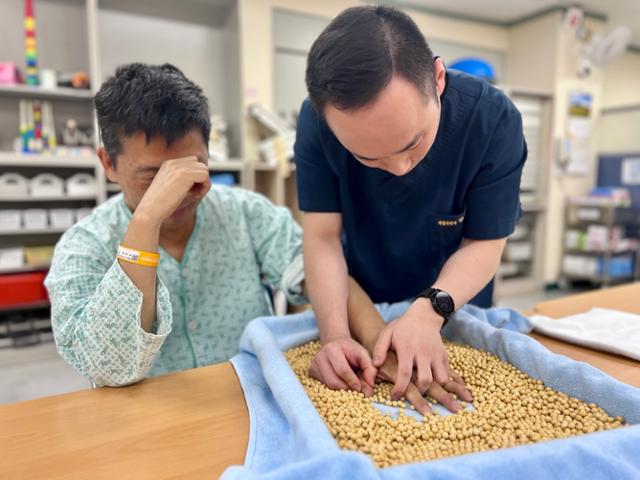 대학병원이 거절한 뇌출혈 환자, 2차 병원이 살렸다... 응급실 뺑뺑이의... - 뉴스 썸네일 이미지