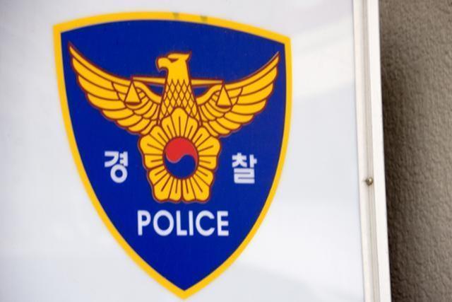 인천 어머니 살해 40대 구속... 현관문 아래 흐른 피의 공포